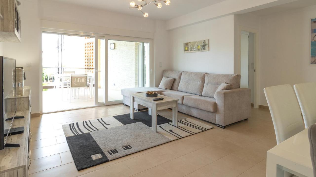 Modern 2 Bedroom Apartment 100 M From The Beach خافييا المظهر الخارجي الصورة