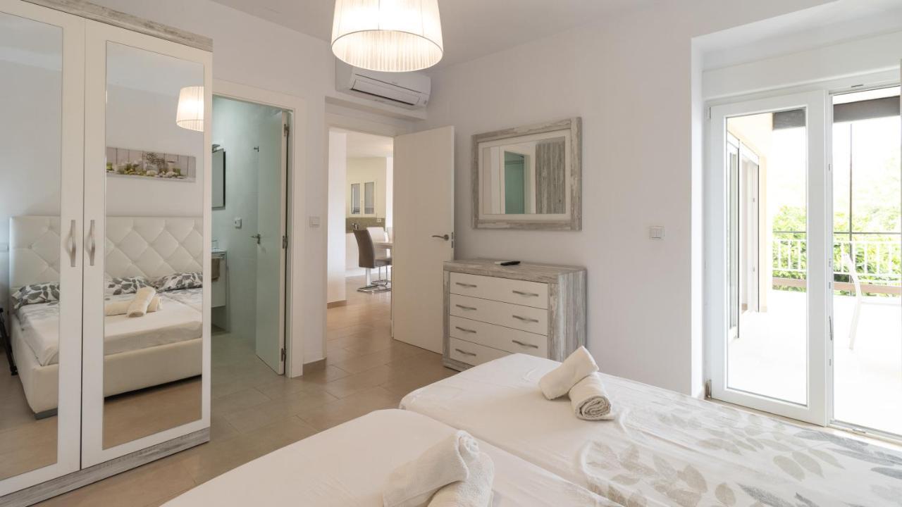 Modern 2 Bedroom Apartment 100 M From The Beach خافييا المظهر الخارجي الصورة