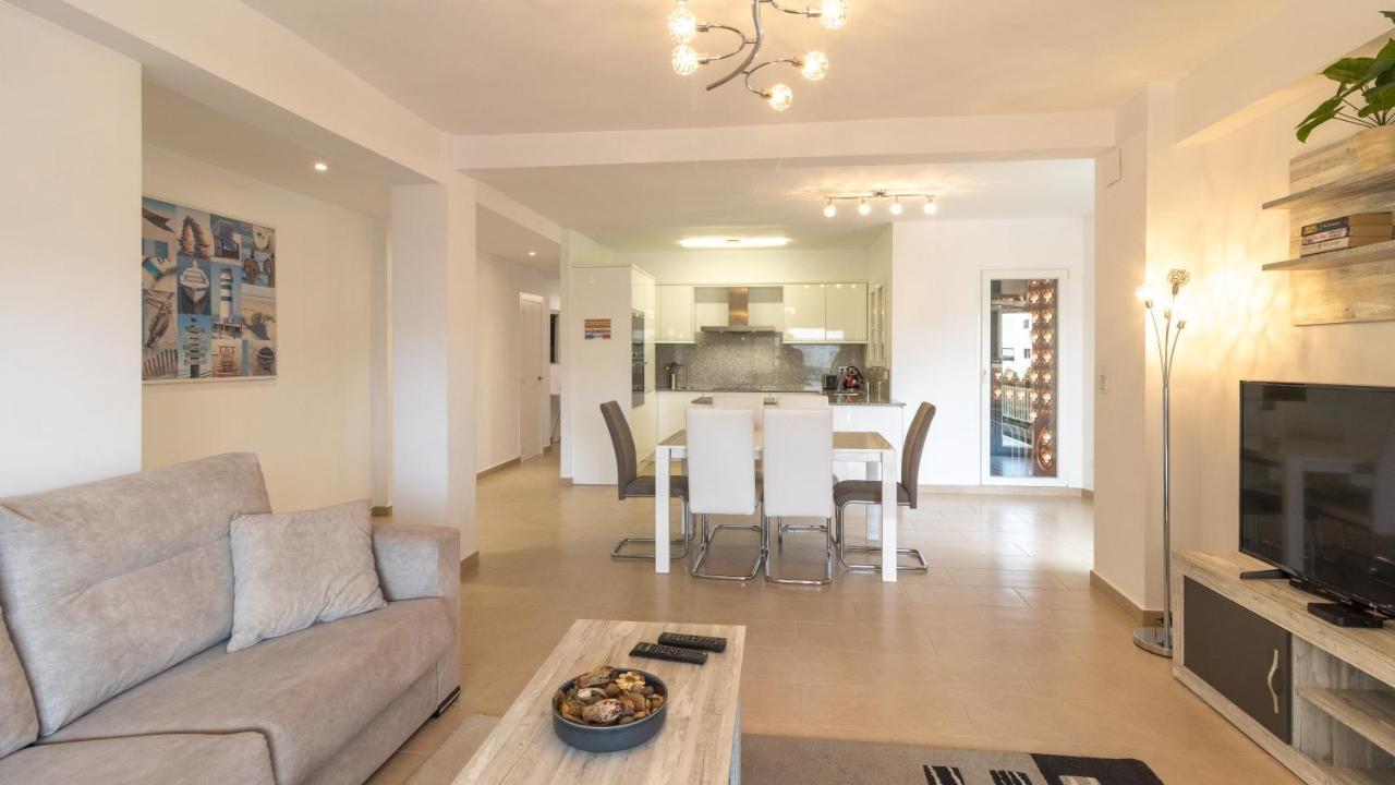 Modern 2 Bedroom Apartment 100 M From The Beach خافييا المظهر الخارجي الصورة