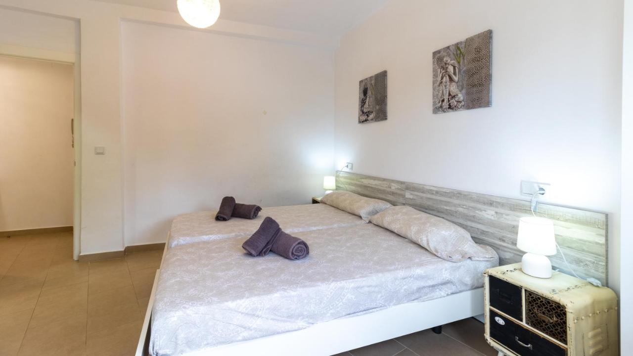 Modern 2 Bedroom Apartment 100 M From The Beach خافييا المظهر الخارجي الصورة